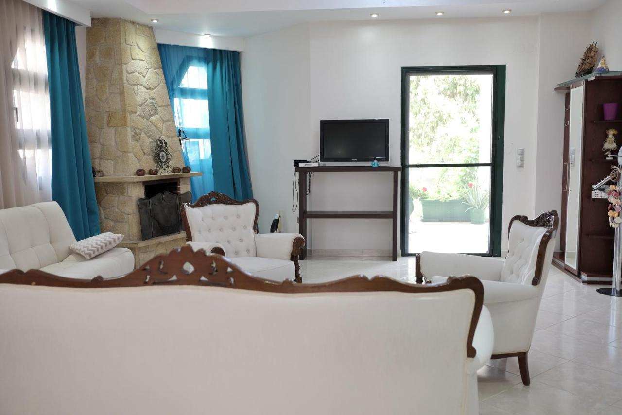 Irenes Apartment Kallithea  Buitenkant foto